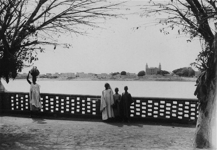 Vue gnrale vers la mosque